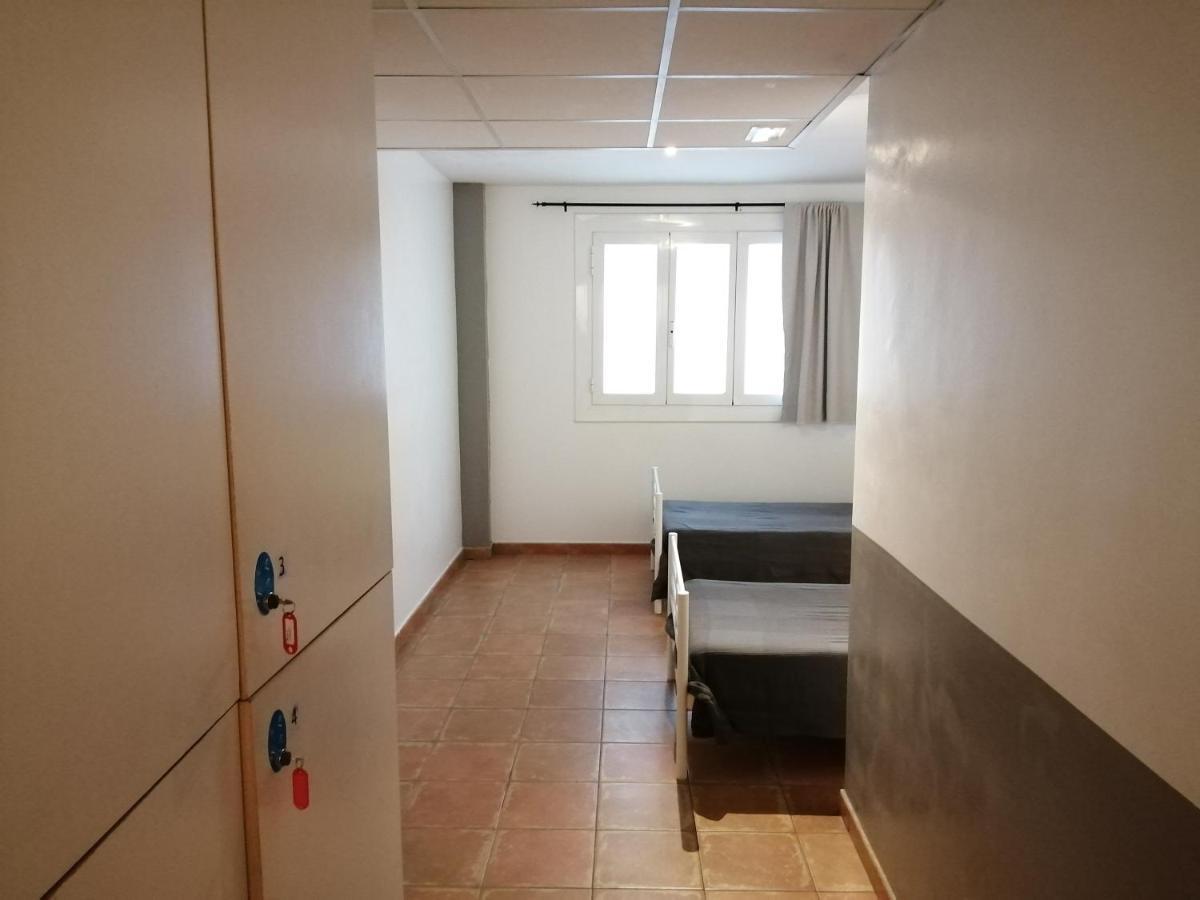 Harmony Hostal *