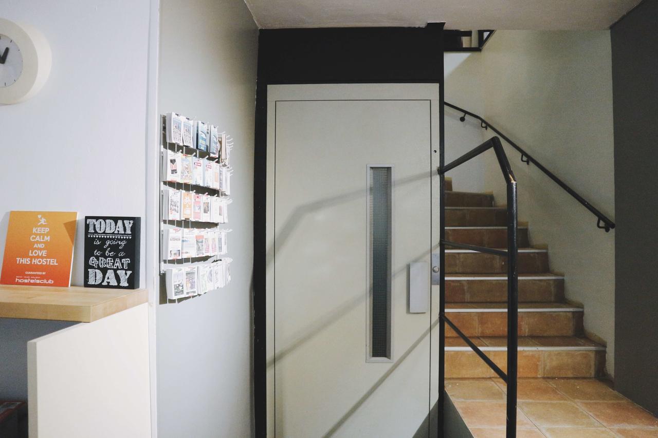 Harmony Hostal *